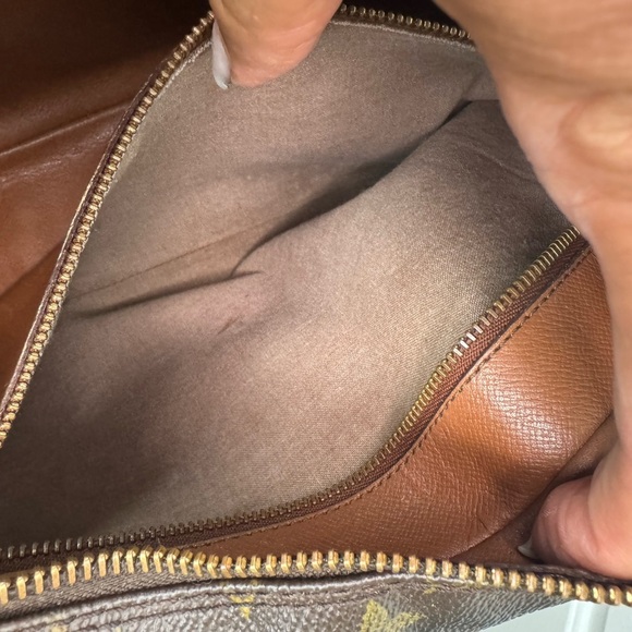 Louis Vuitton Vintage Brown Monogram Crossbody Bag with Fringe - Picture 16 of 16